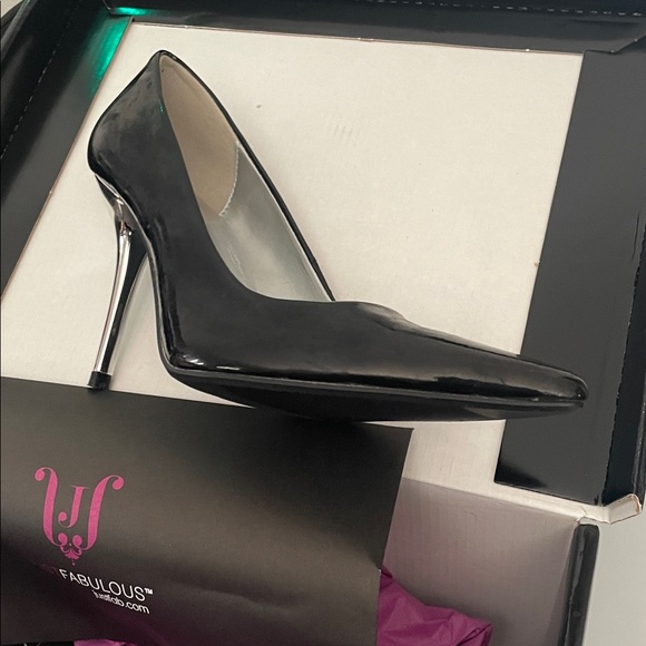 JustFab Sleek Black Stilettos - Picture 2 of 6